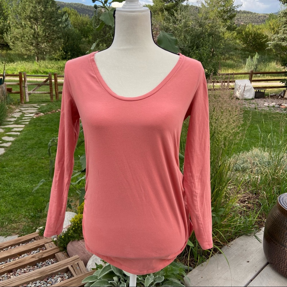 Maternity top bundle - Picture 3 of 10